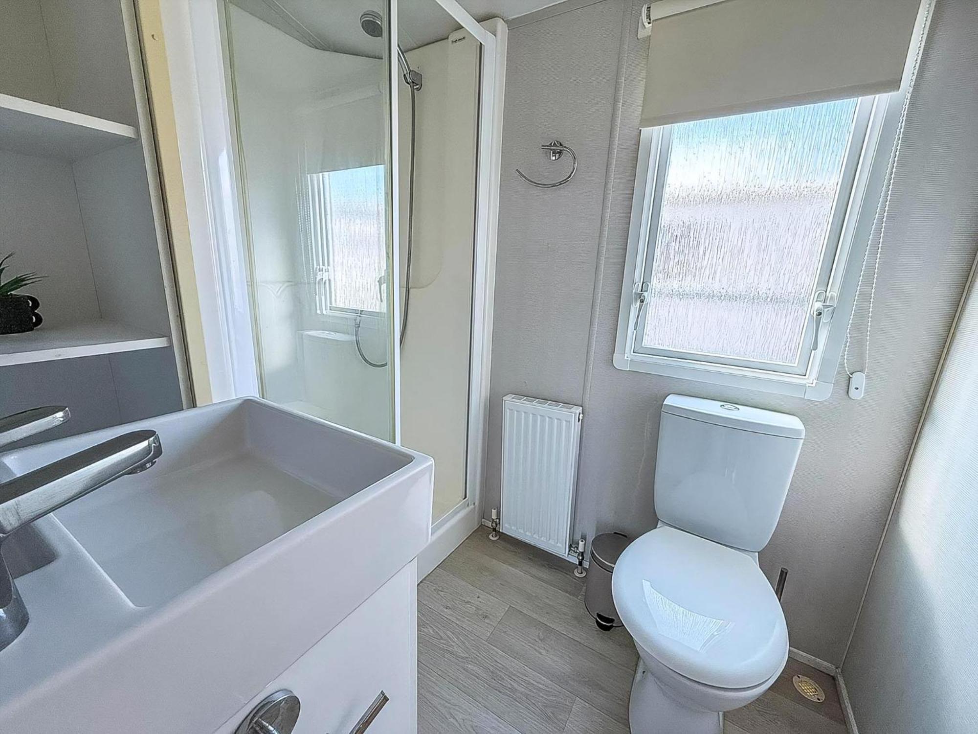6 Berth Staycation Caravan Nearby Clacton-On-Sea In Essex Ref 26254E Eksteriør billede